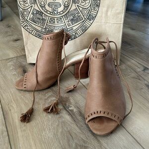 Five Worlds Marseilles Sandals Cocoa Size US 8 l Euro 38 Brown Peep Toe Lace Up